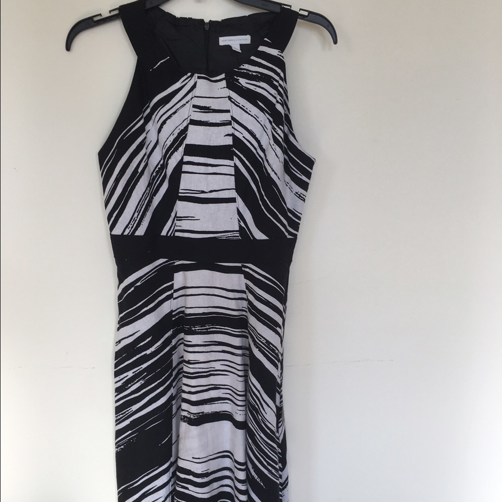 Patterned strapped dress
