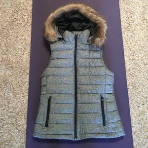 Banana Republic Heather Grey Puffer Vest