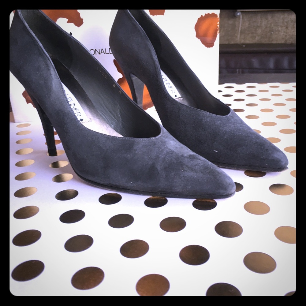 NWT Suede Heels