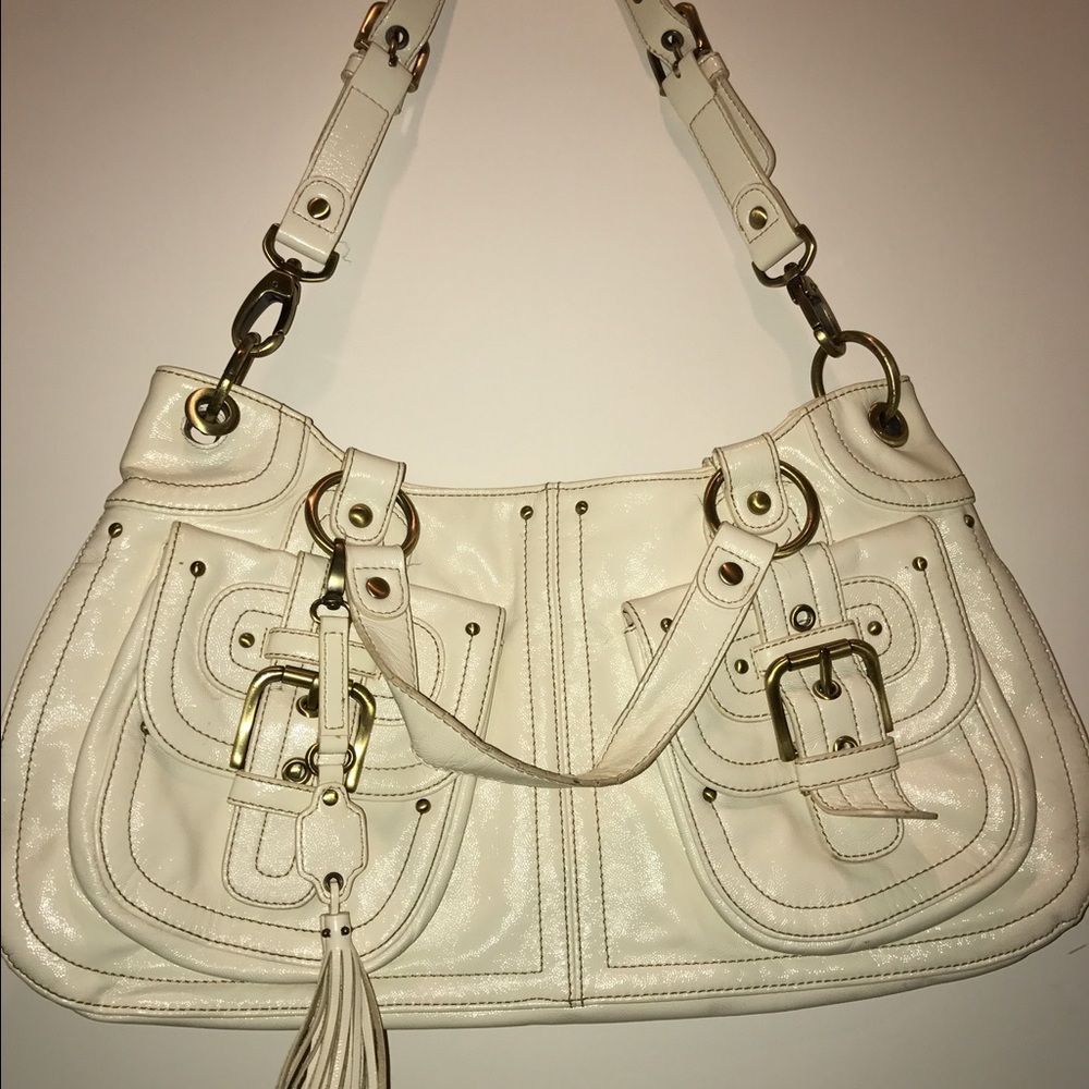 Eggshell handbag