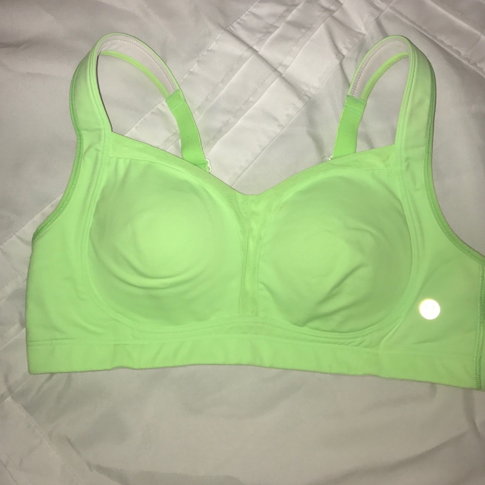 NWOT lululemon Ta Ta Tamer sports bra