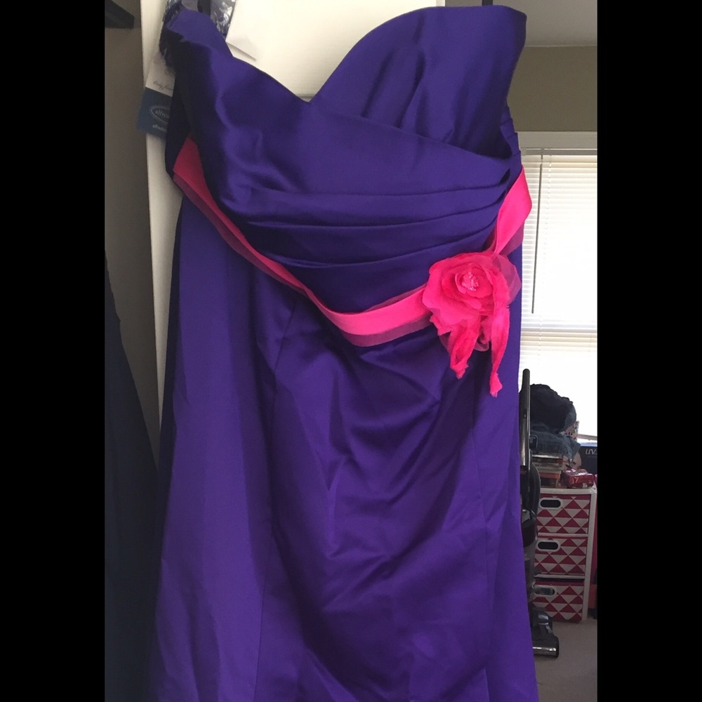 NWT MOVING SALE!!! 🚚🚚 Alfred Angelo dress. 💃🏻