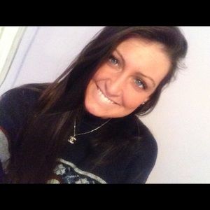 Meet your Posher, Shaina