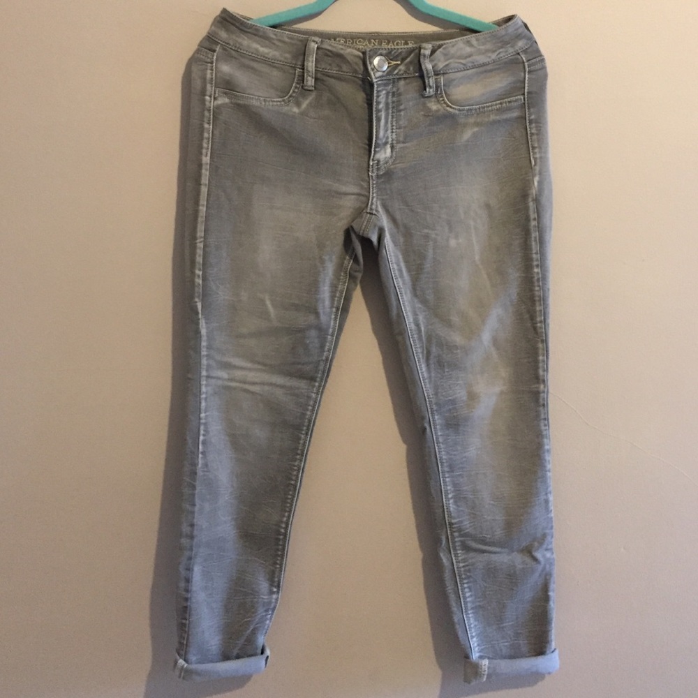 American Eagle size 8 short
