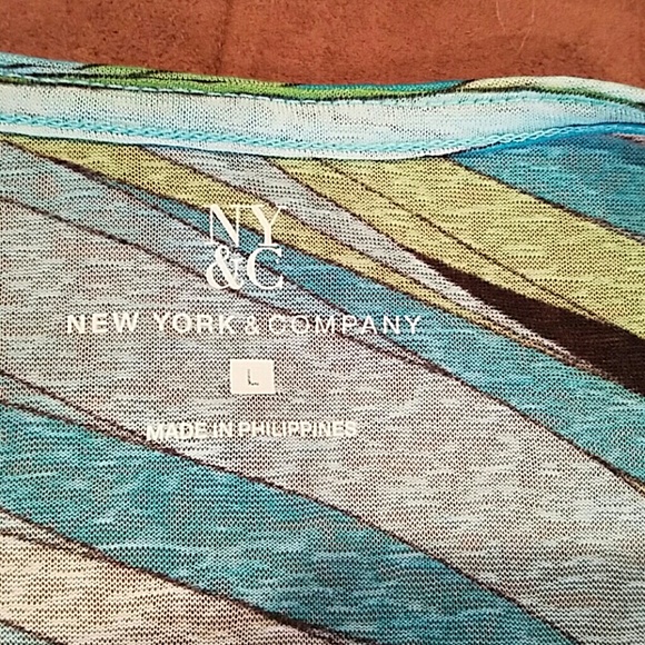 Sleeveless top - Picture 2 of 3