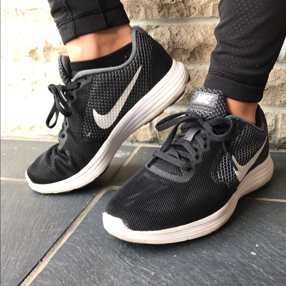 Nike black Revolution 3's