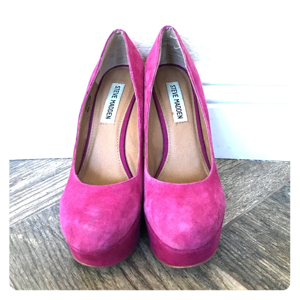 Steve Madden Magenta Wedges