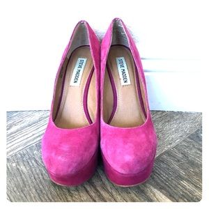 Steve Madden Magenta Wedges
