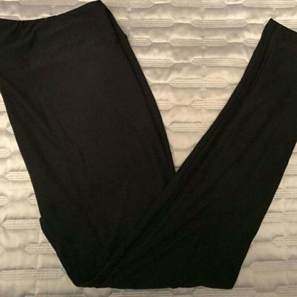 Lularoe Black TC leggings NWT Unicorn HTF