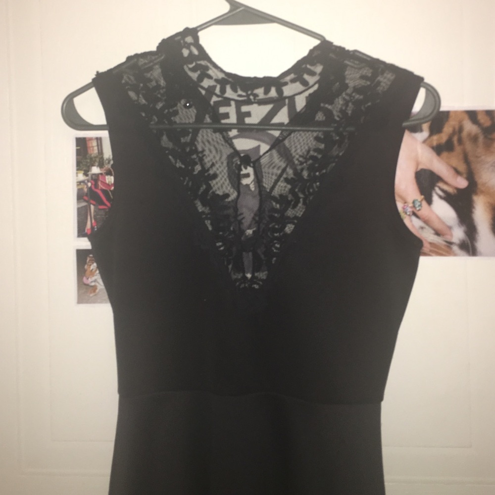 black lace formal dress