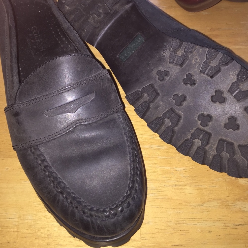 Sturdy Cole Haan penny loafers!
