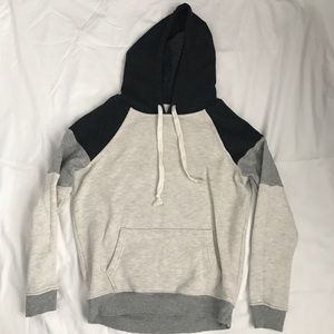 American Eagle fitted color block hoodie
