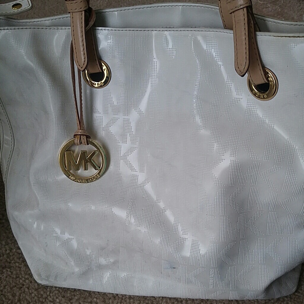 Authentic Michael Kors pantent leather purse