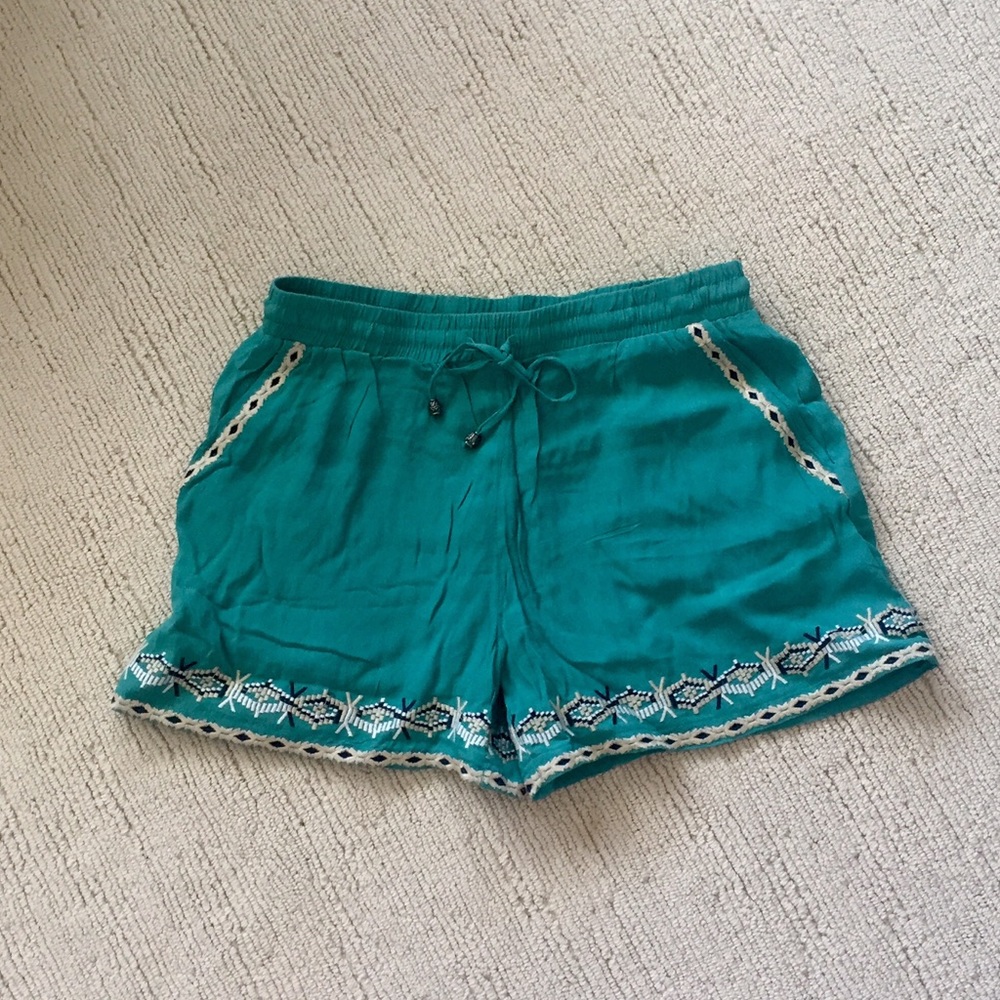 SOLD**Anthropologie Hei Hei Embroidered Shorts