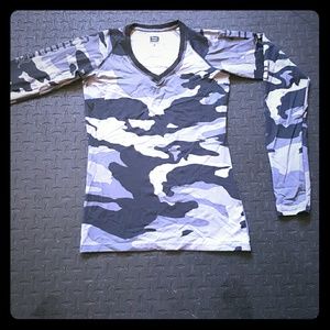 Better Bodies Vneck long sleeve tee