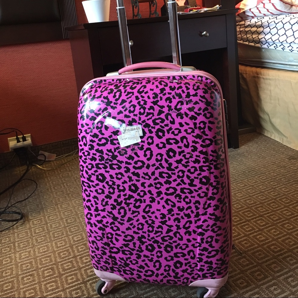 Used carry on suitcase! Cute