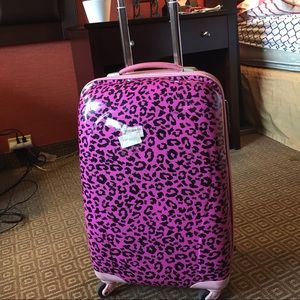 Used carry on suitcase! Cute