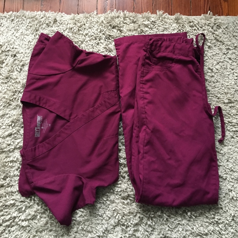 Greys Anatomy Scrub Set