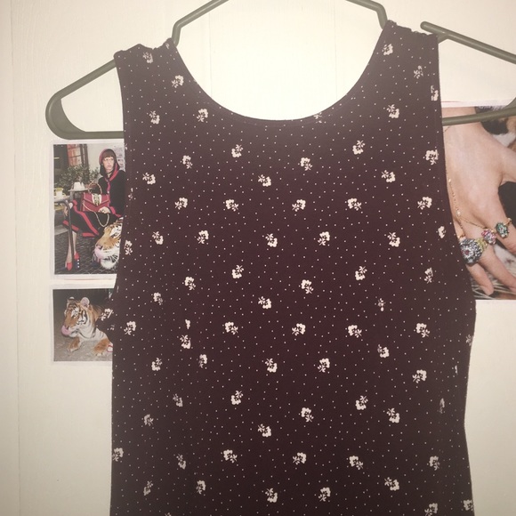 red patterned dress with open back - Picture 1 of 3