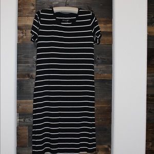 Black & White Striped Maternity Dress Small