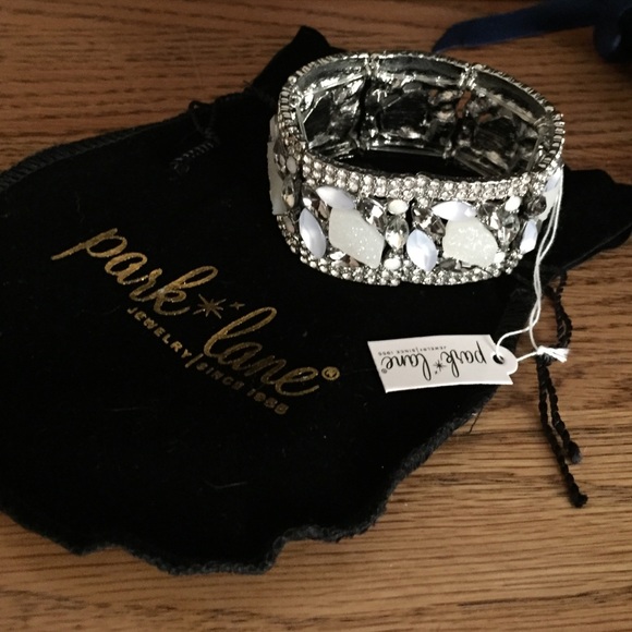 Park lane silver sands bracelet. - Picture 1 of 3