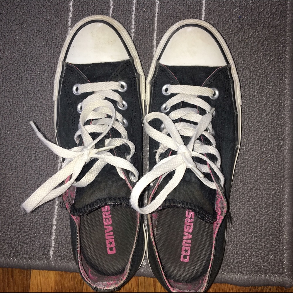 Black and white converse