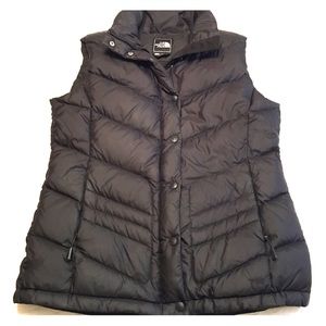 Women's large NORTHFACE black puffer vest! EUC