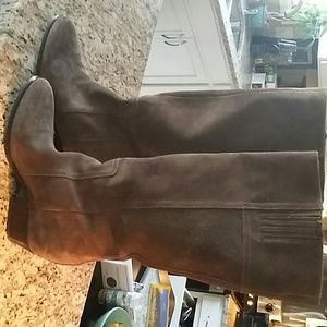 Crown Vintage suede boots