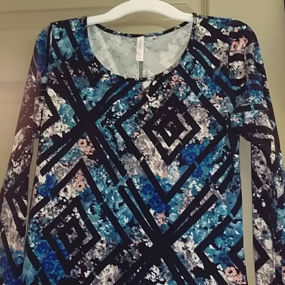 Long sleeve Dress - Picture 2 of 2