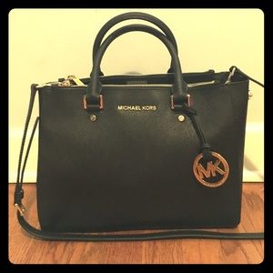 Michael Kors Medium Sutton Satchel - Black