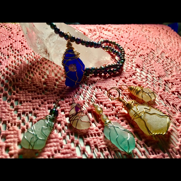 Colbalt blue Sea glass Pendant - Picture 2 of 2