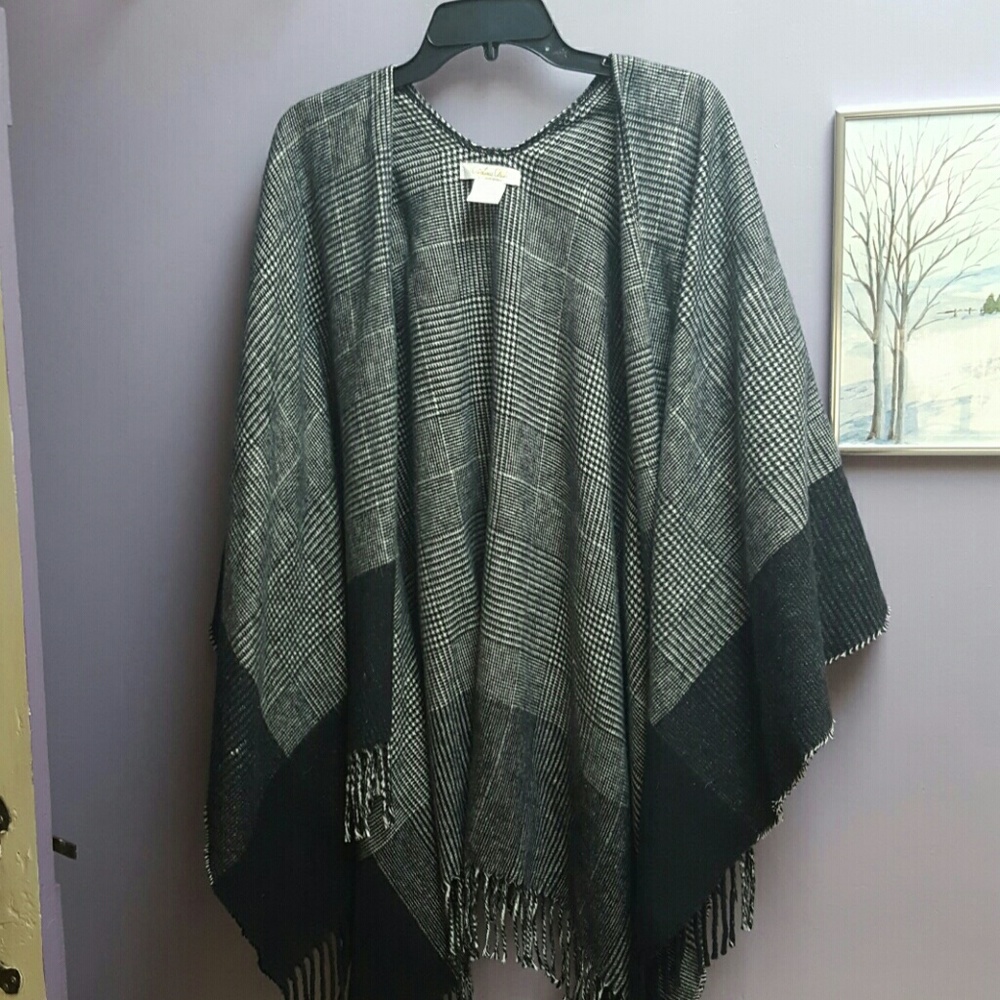 Super soft wrap, like new worn 1x