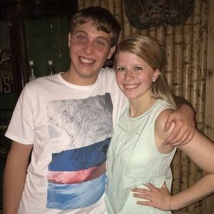 Meet your Posher, Abbey