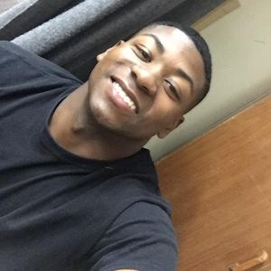 Meet your Posher, Devin