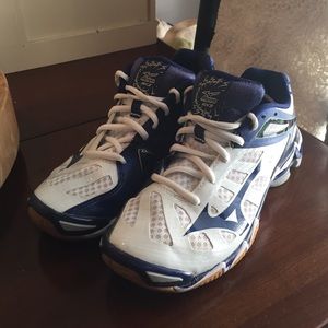 Women's Mizuno Court Shoes