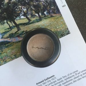 Shroom Satin Eyeshadow