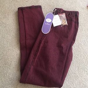 Diane Gilman Elastic Waist Maroon Jegging