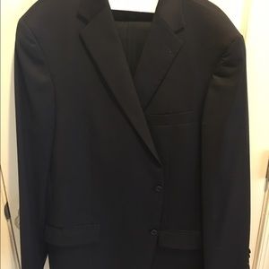 Blue, 2 button Hart Schaffner Marx suit Blue, 2 button Hart Schaffner Marx suit