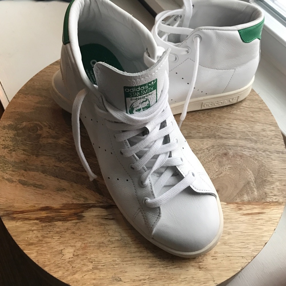 Adidas Stan Smith Mid Tops EUC 7.5 M/ 8.5-9 W