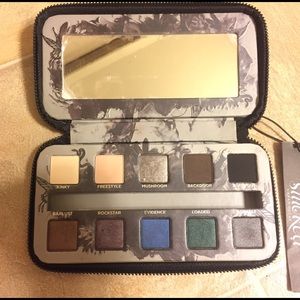 Urban Decay Smoked Eye Palette