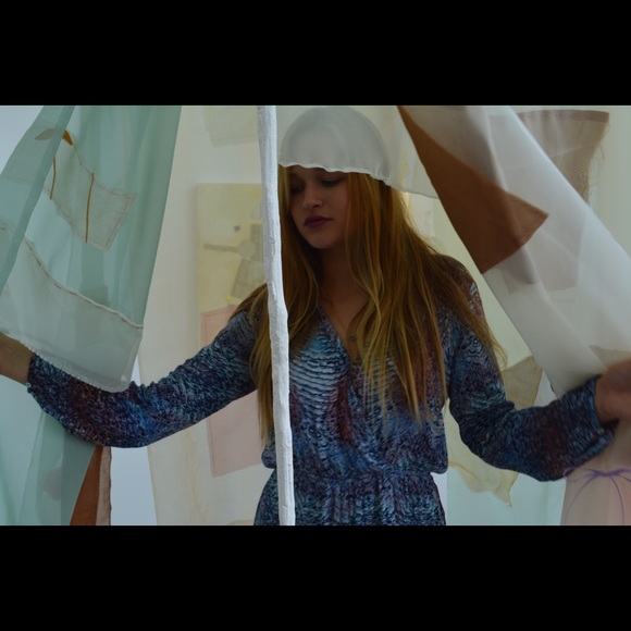 Meet your Posher, Madison - Picture 2 of 4