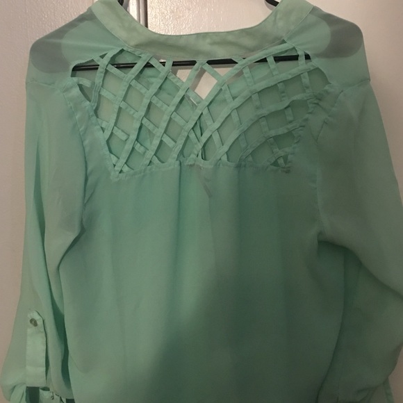 Button up blouse - Picture 2 of 2