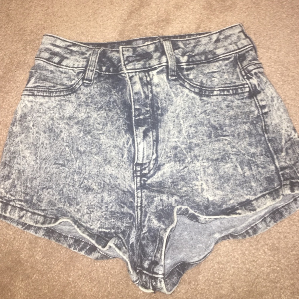acid wash denim high rise shorts