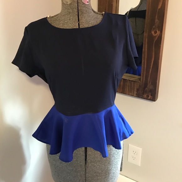 Open back colorblock peplum top - Picture 2 of 4