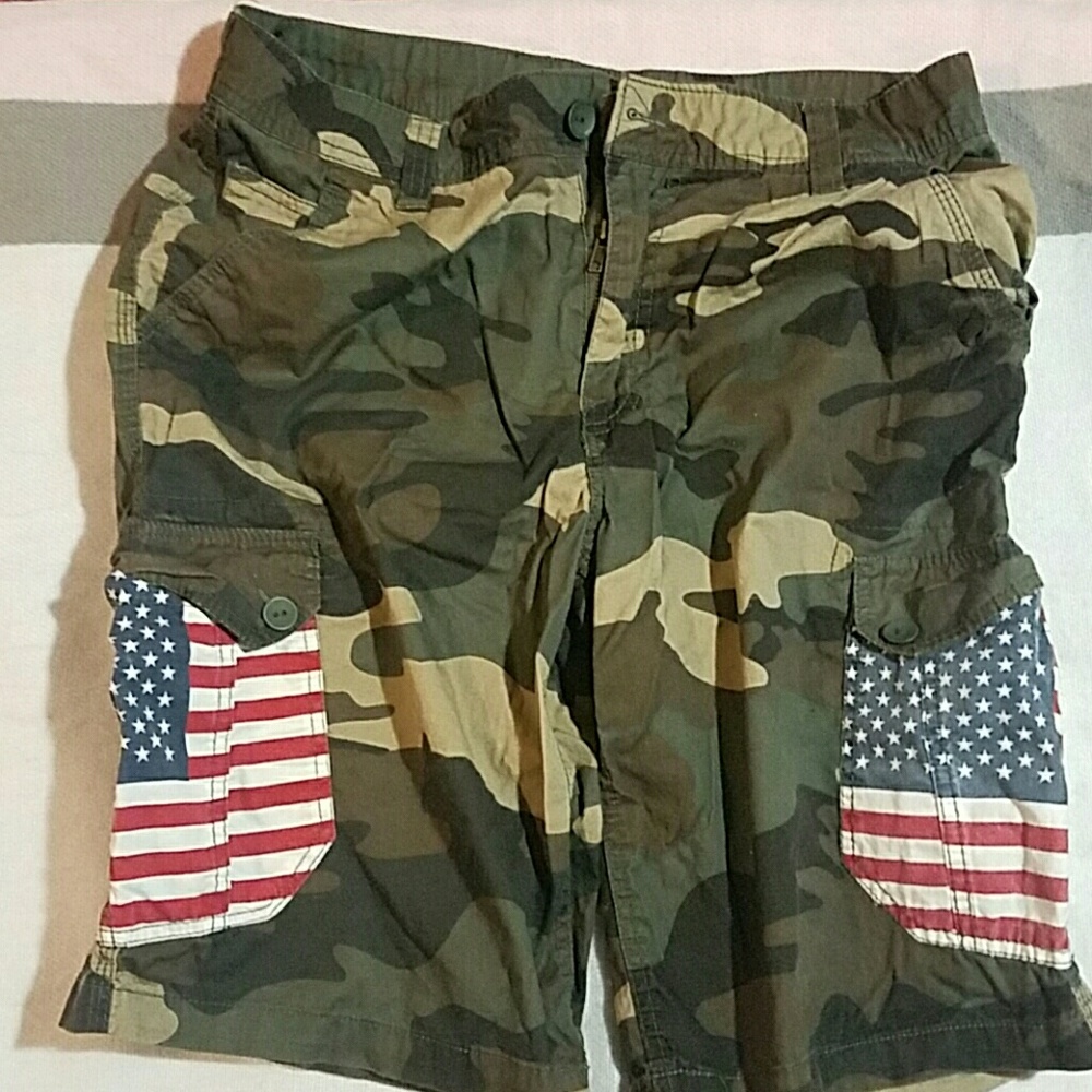 Men's American flag camo shorts