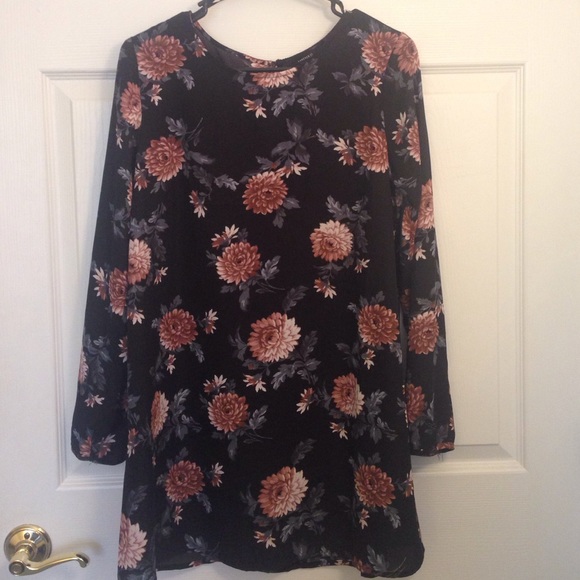 Mid-thing length dress - Picture 1 of 2