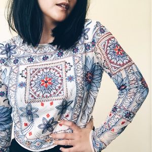 Super cute top in great condition, no tags.