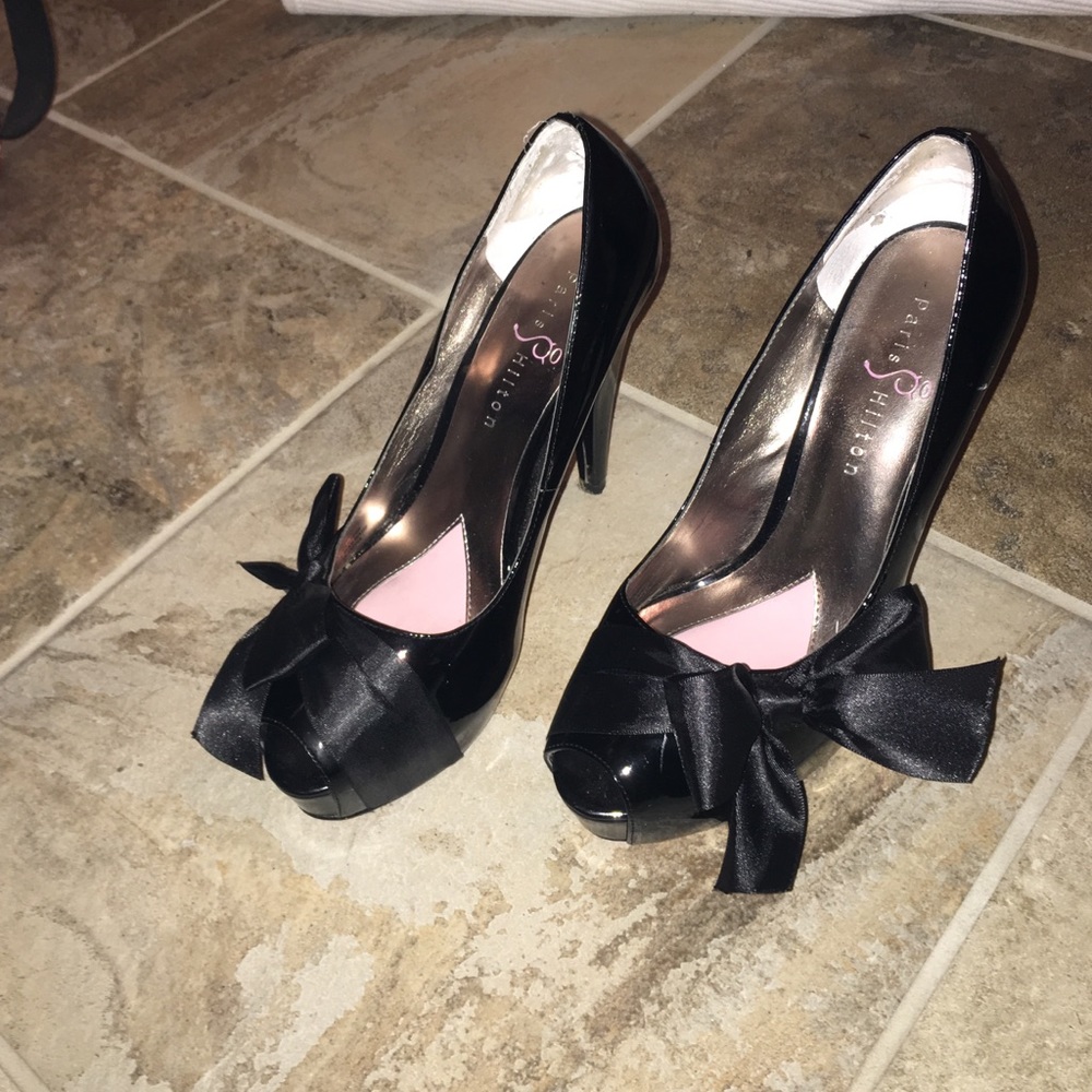 Cute high heels with silk bow!