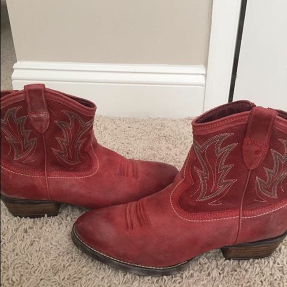 Ariat Cowboy Boots