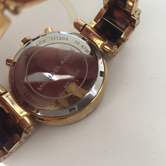Gold and tortoise shell watch main image 3